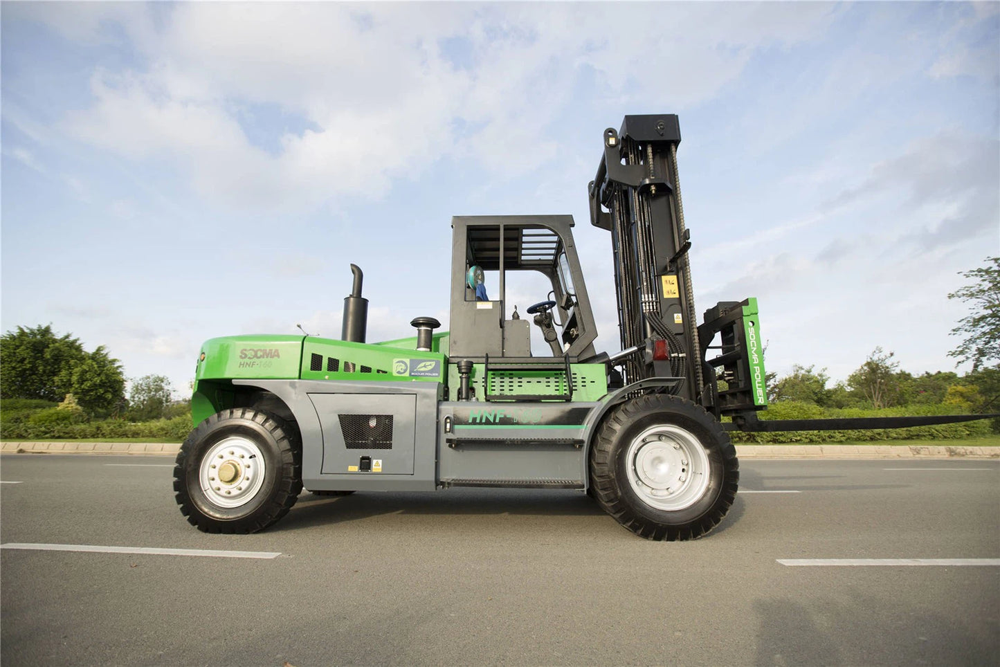 SOCMA 18 Ton Forklift HNF180-900-B/C