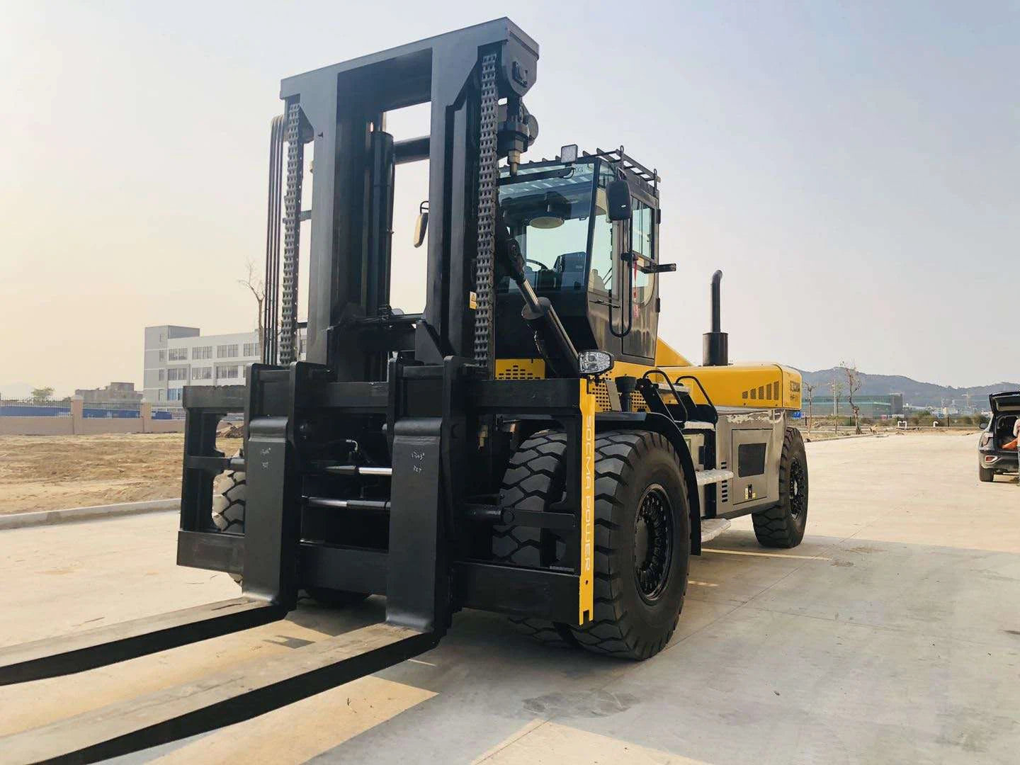 SOCMA 32 Ton Forklift HNF320-1250-B