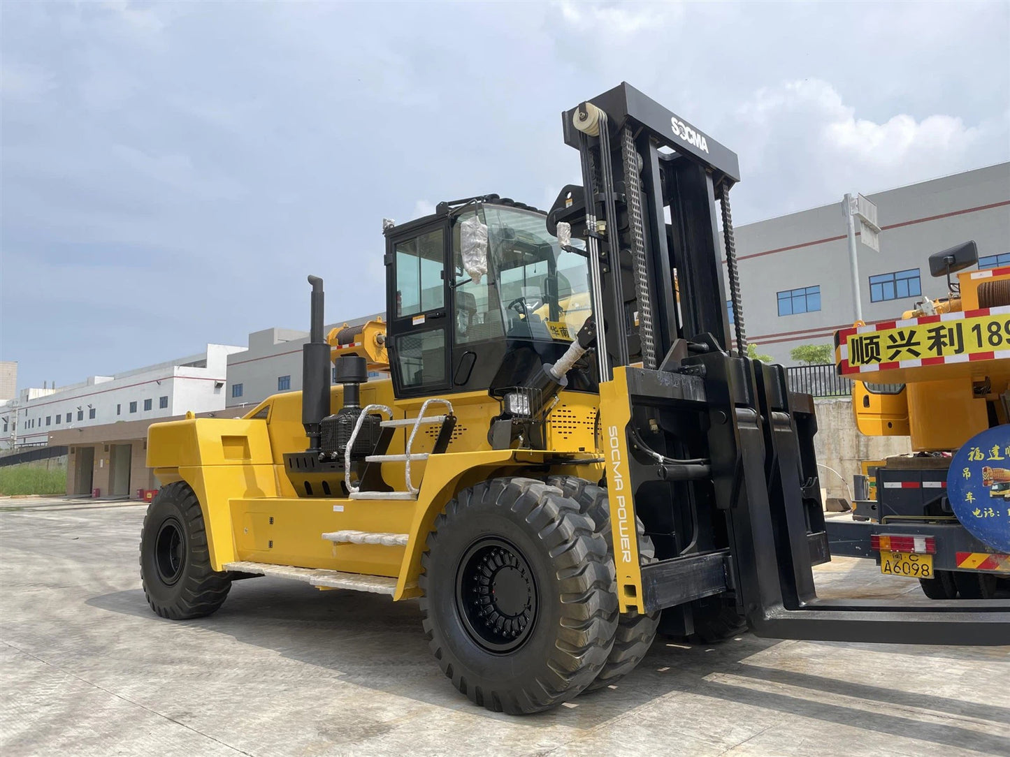 SOCMA 35 Ton Forklift HNF350-1250-A