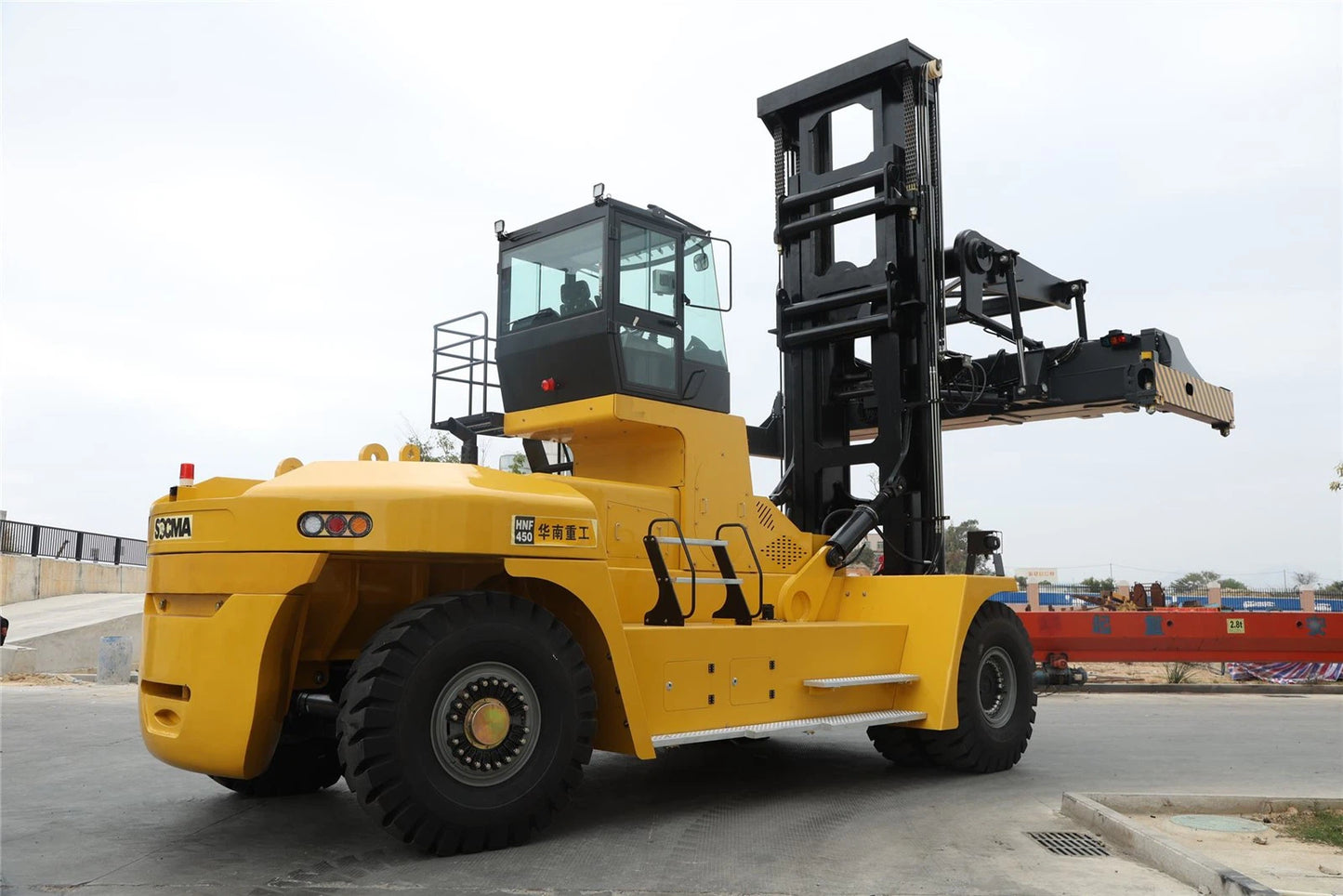SOCMA 45 Ton Forklift HNF450-1250-A