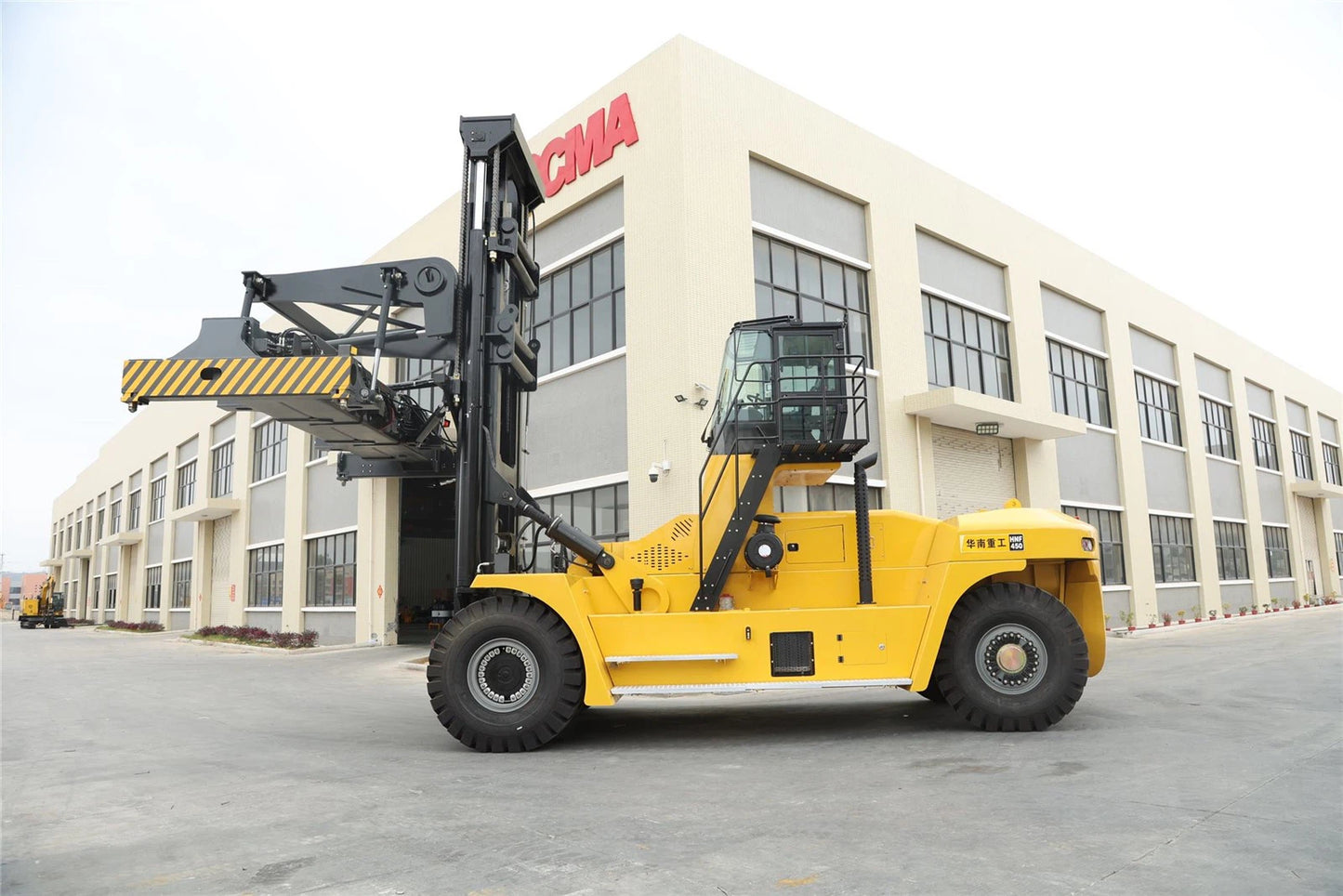SOCMA 45 Ton Forklift HNF450-1250-A