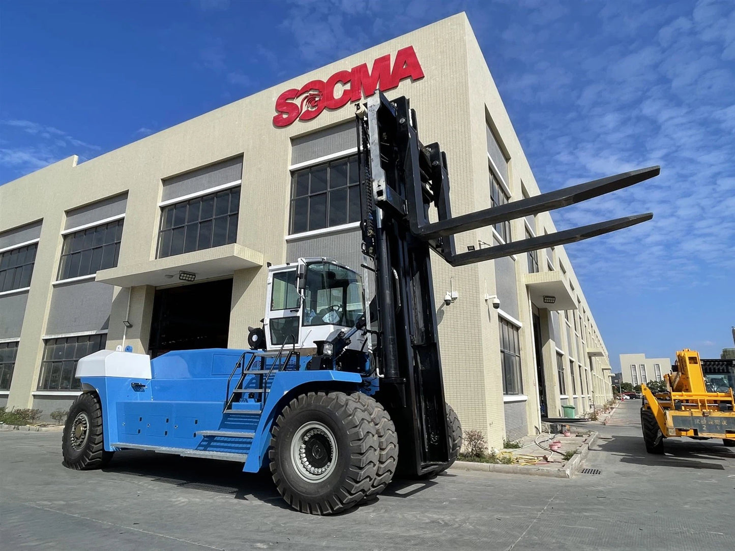 SOCMA 50 Ton Forklift HNF500-1250-A