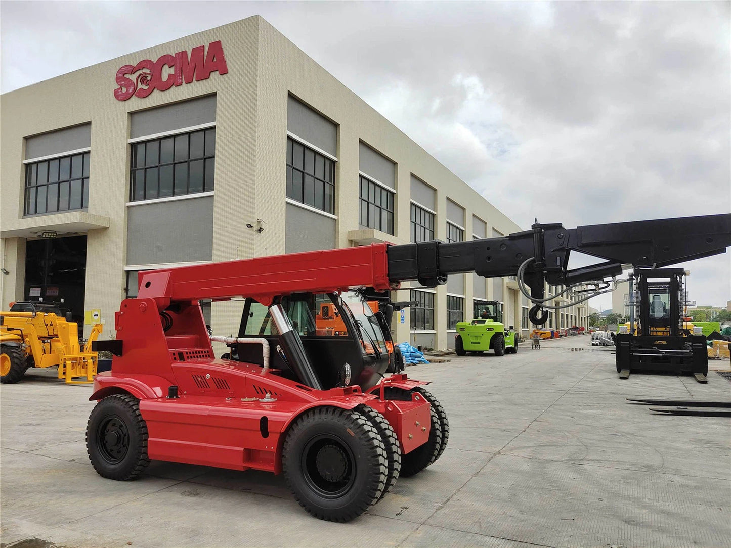 SOCMA 11Ton Telescopic Forklift HNT110